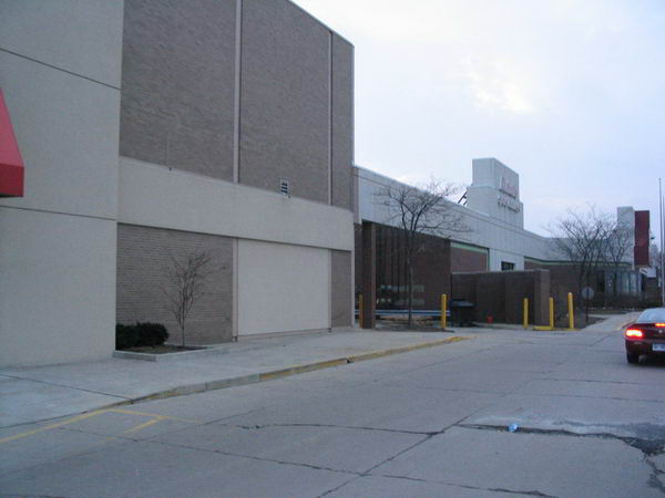 Wonderland Mall (Wonderland Shopping Center) - 2004 Photo